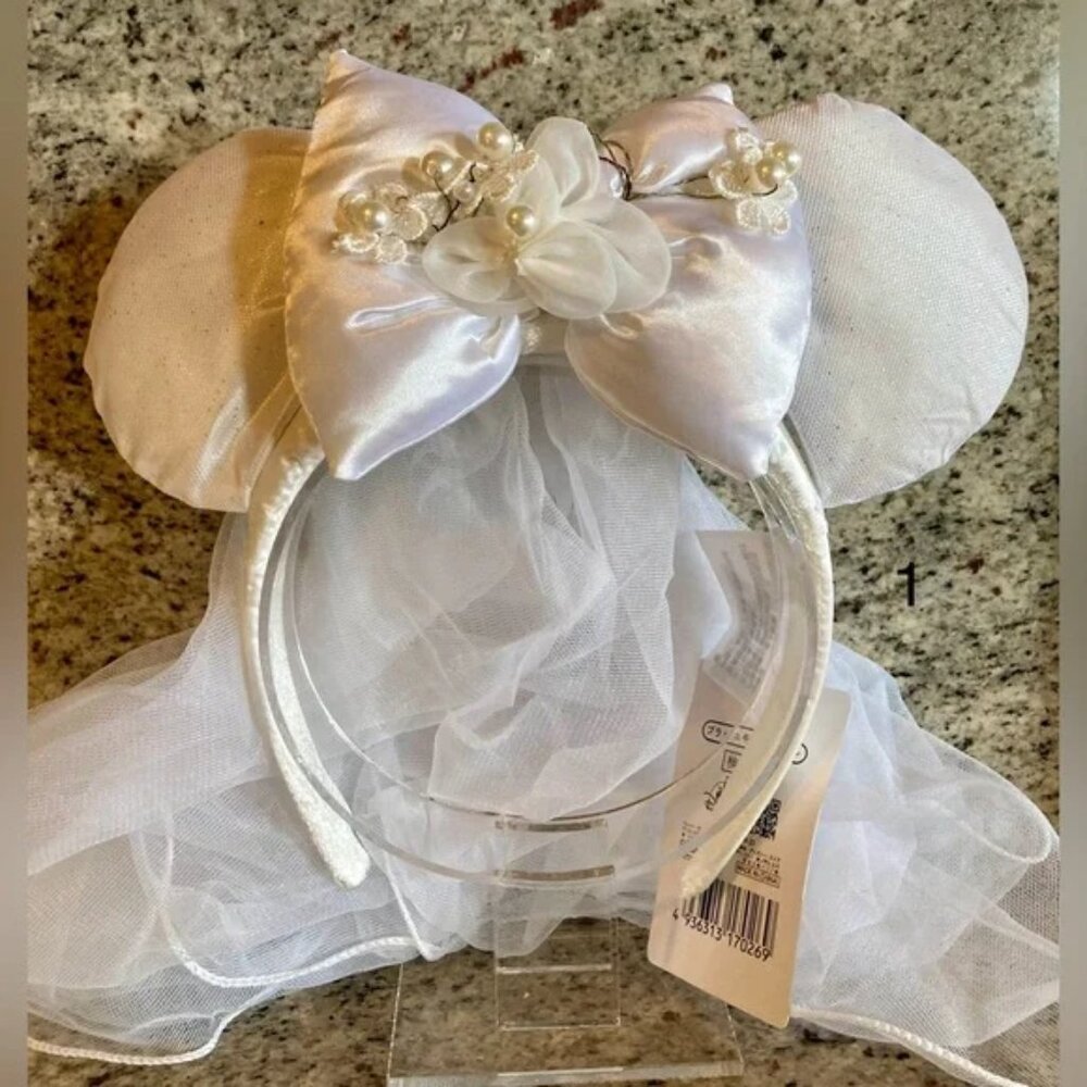 NWT Disney Minnie Mouse Wedding Veil Ears Bride Bridal White Headband